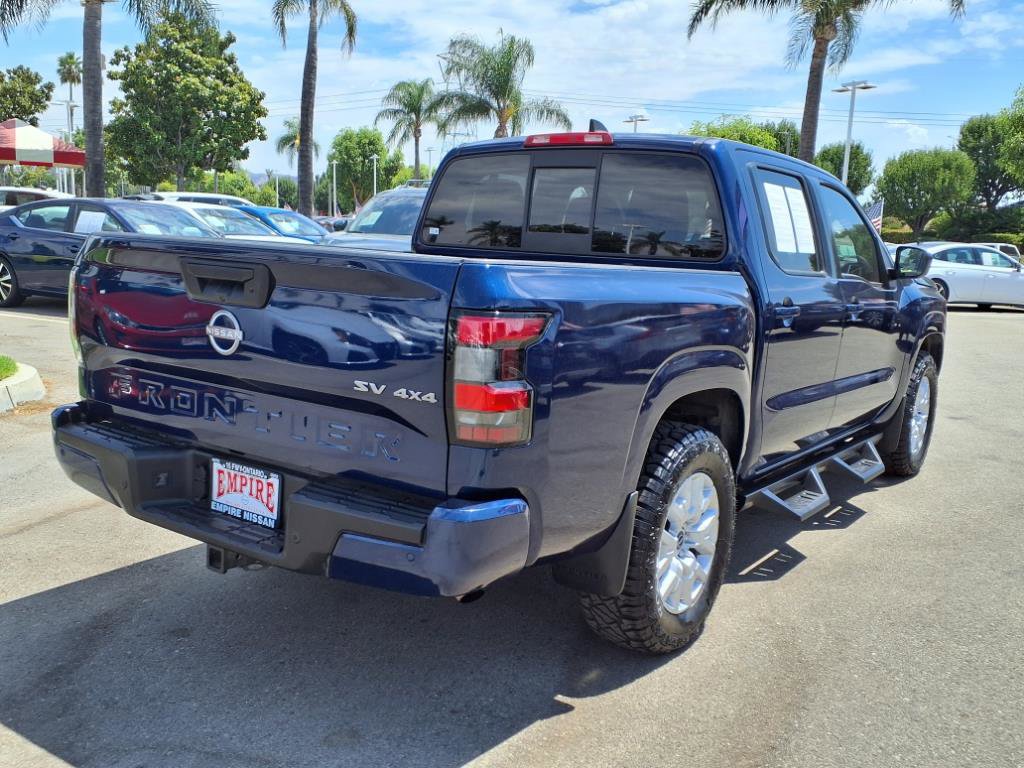 2022 Nissan Frontier SV photo 2