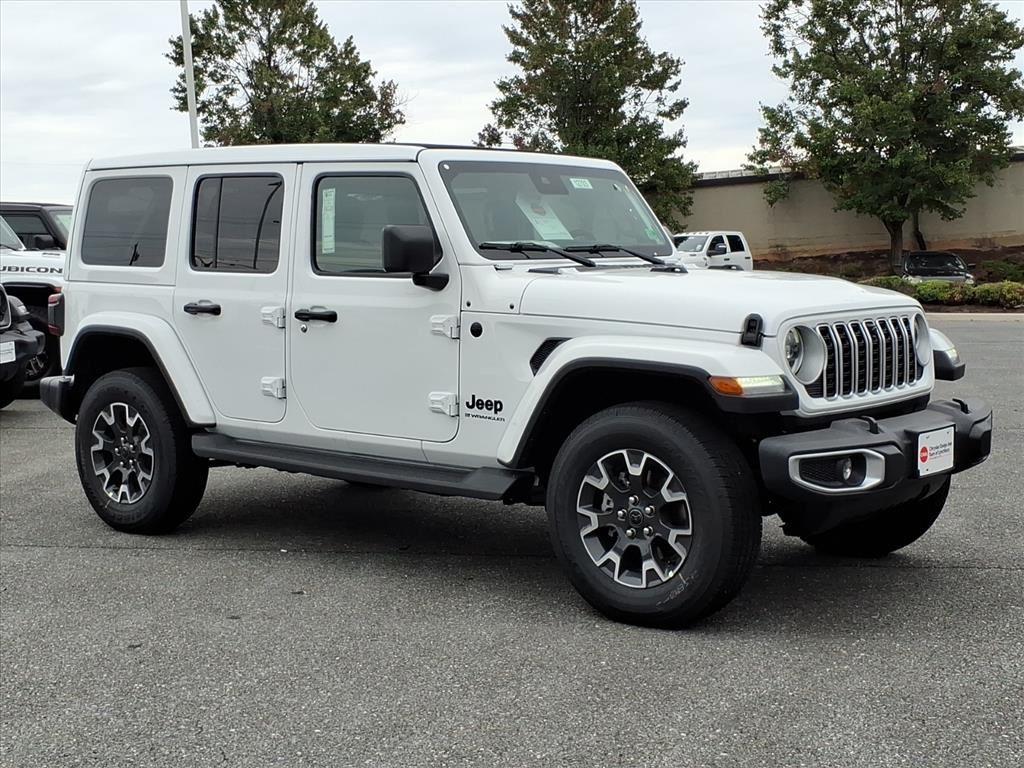 2025 Jeep Wrangler Sahara photo 2