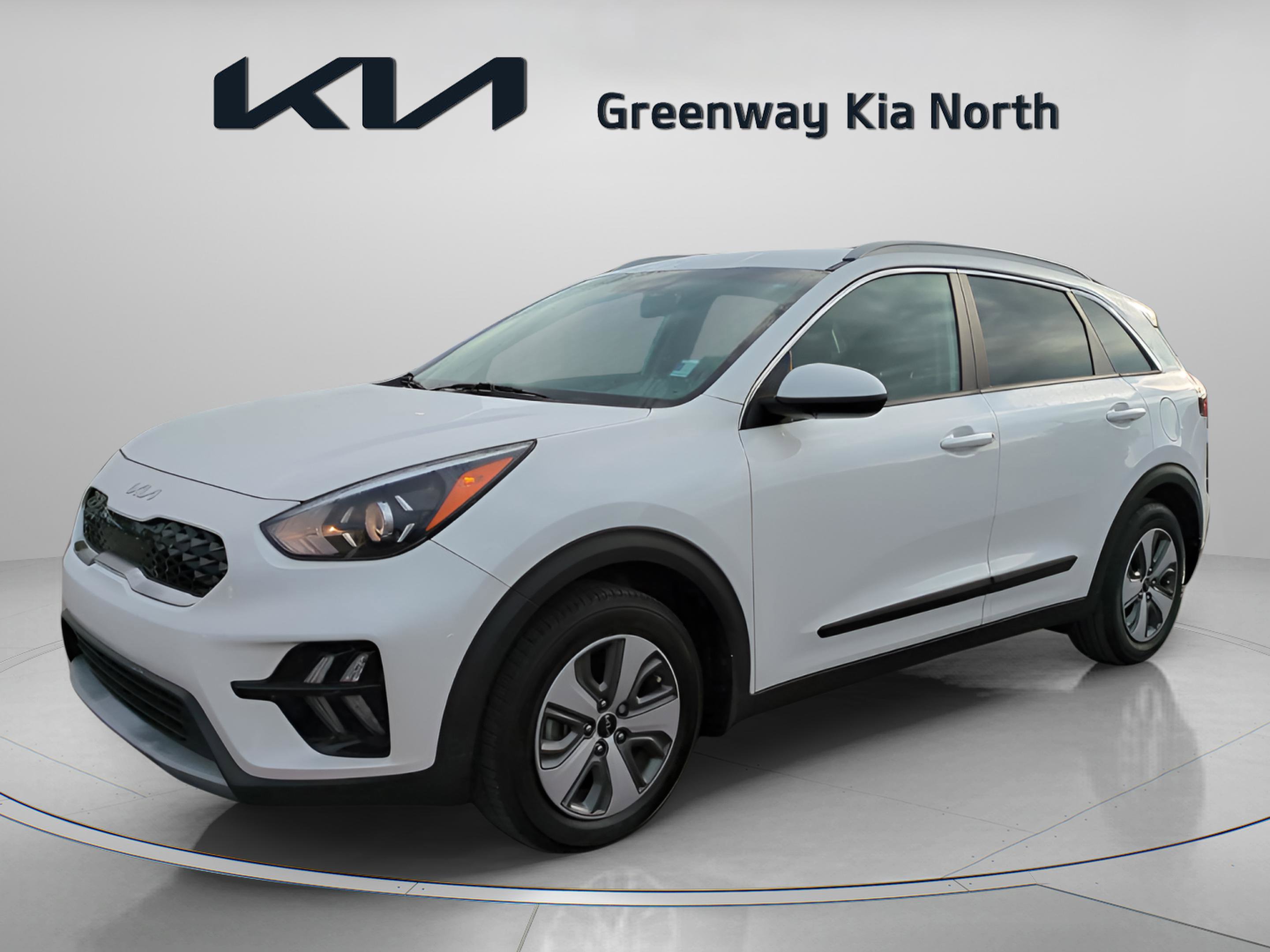 2022 Kia Niro LX photo 3