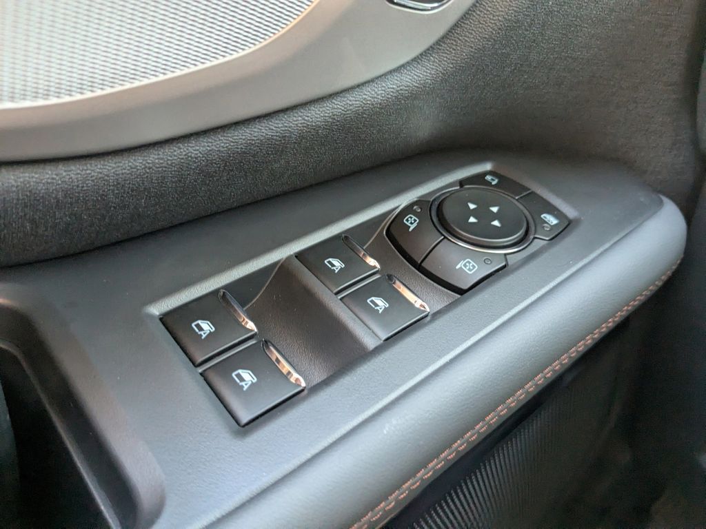 2025 Ford Expedition photo 30