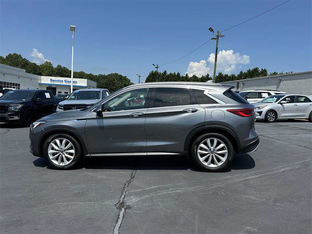 2019 Infiniti QX50 Essential photo 24