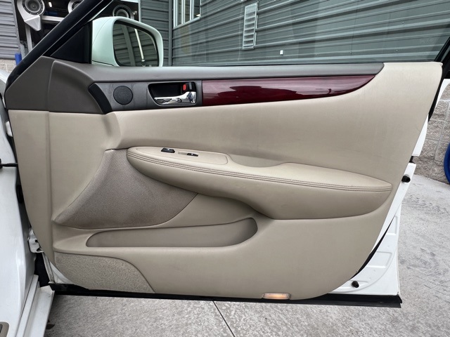 2004 Lexus ES 330 photo 20