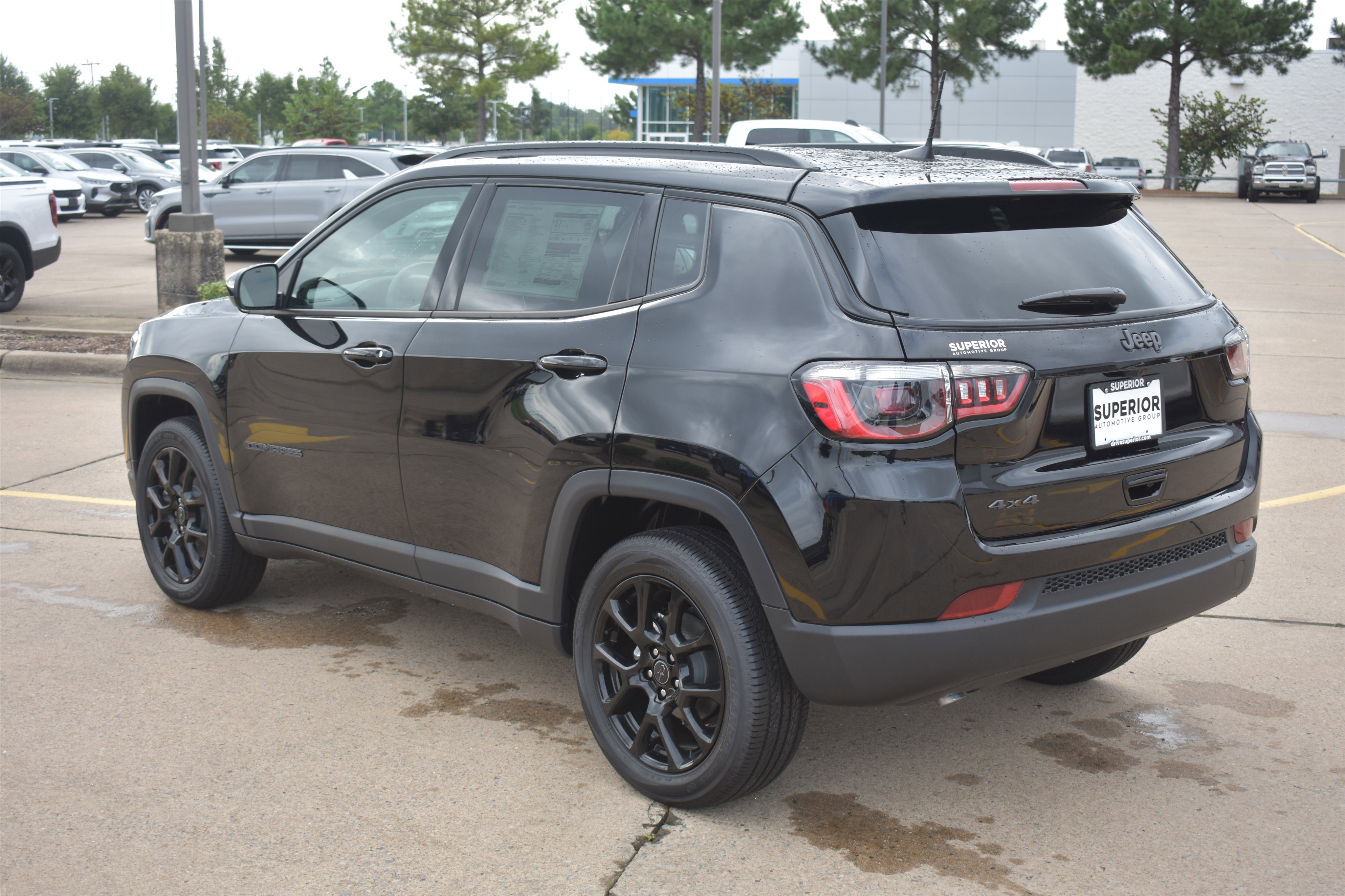 2025 Jeep Compass Latitude photo 2