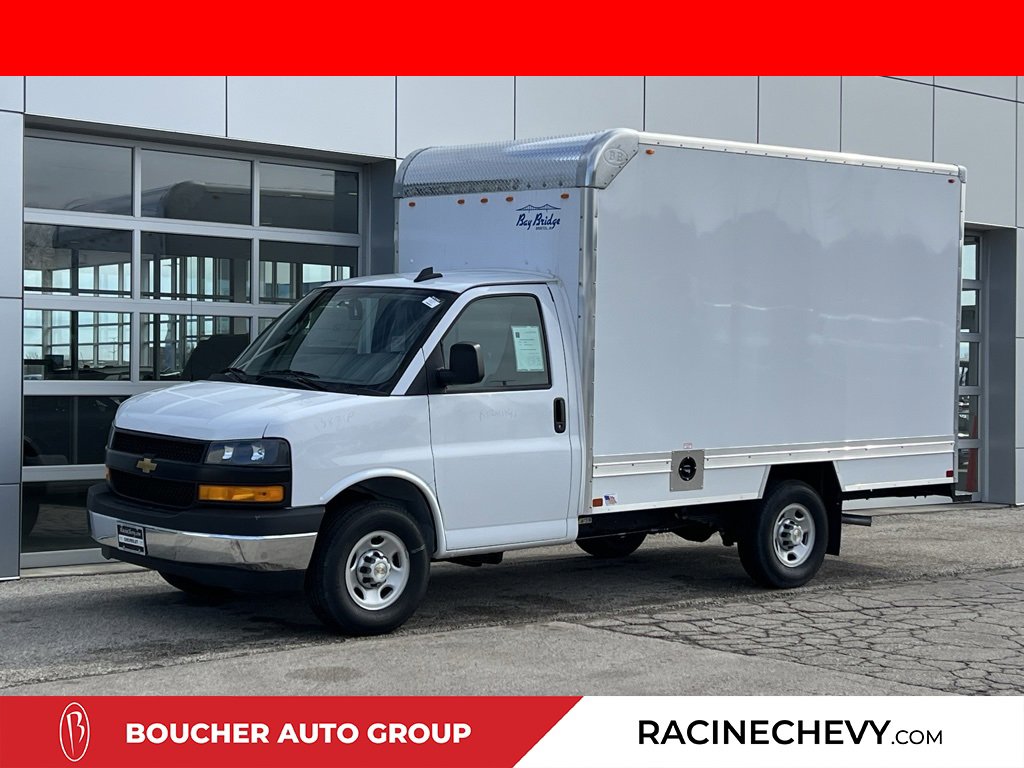 2024 Chevrolet Express Cutaway Base's photo