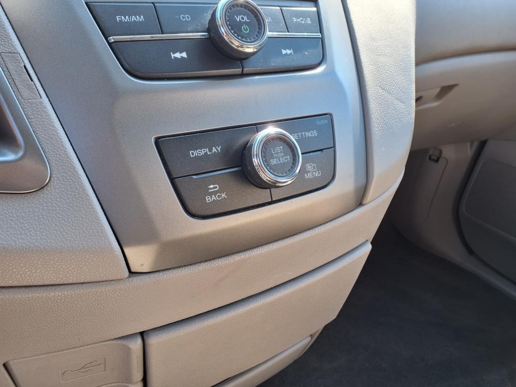 2016 Honda Odyssey LX photo 15