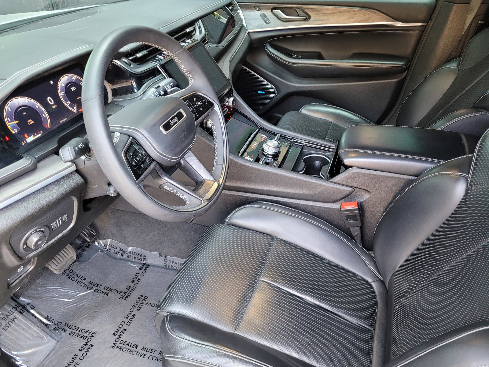 2023 Jeep Grand Cherokee Overland photo 15