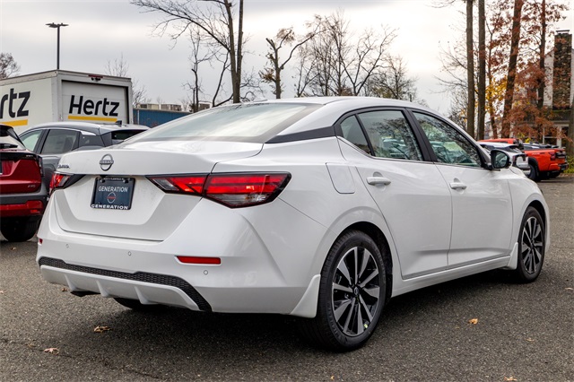 2025 Nissan Sentra SV photo 3