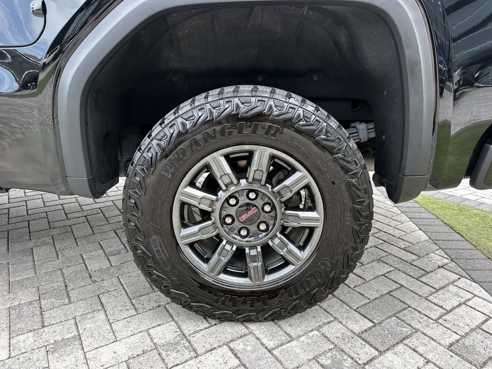 2024 Gmc Sierra 1500 AT4X photo 8