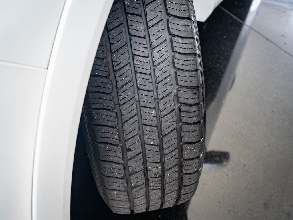2021 Infiniti QX80 Luxe photo 39