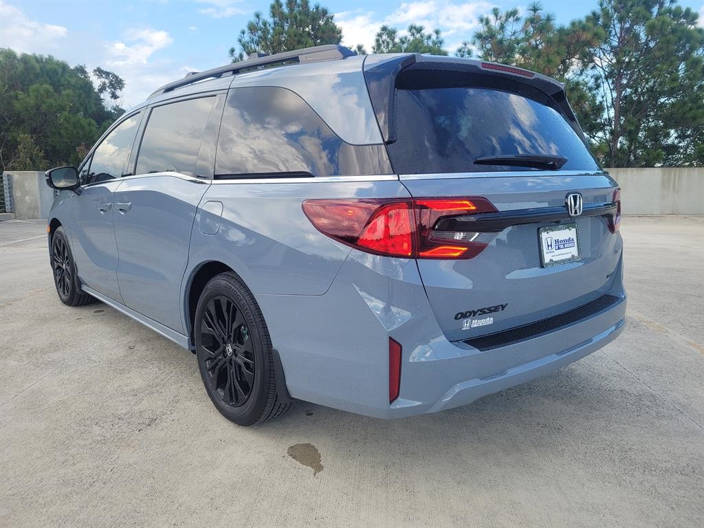 2026 Honda Odyssey photo 3