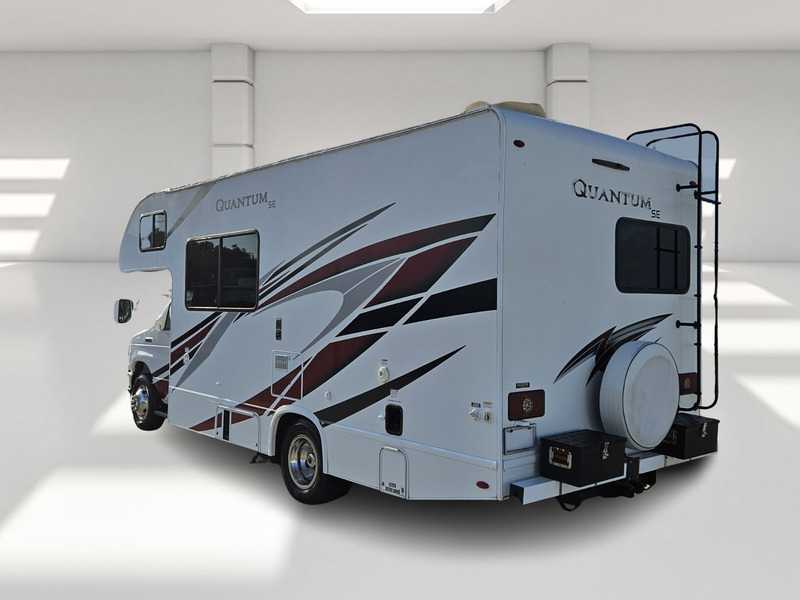 2021 Ford E-350 photo 3