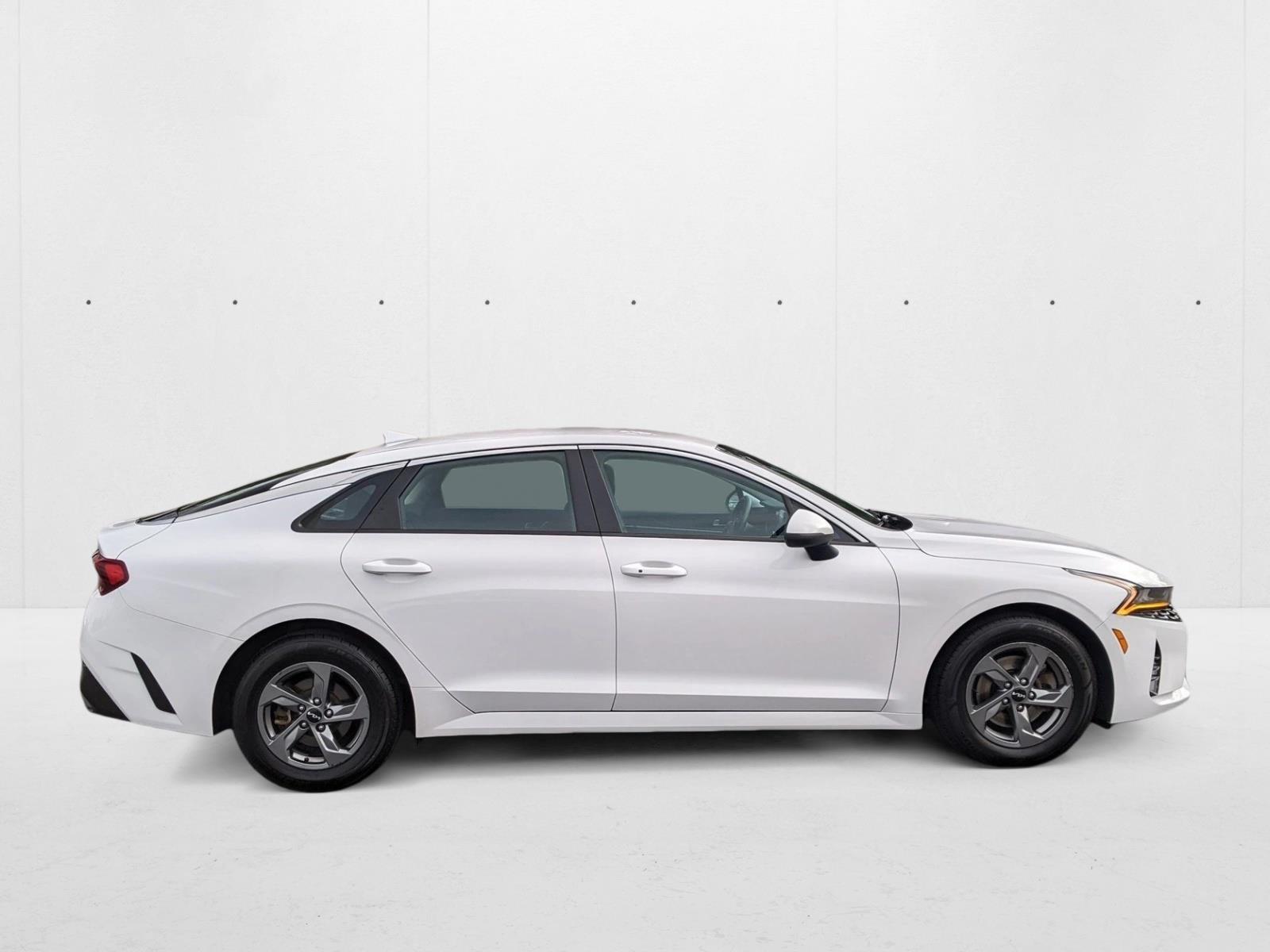 2023 Kia K5 LXS photo 4