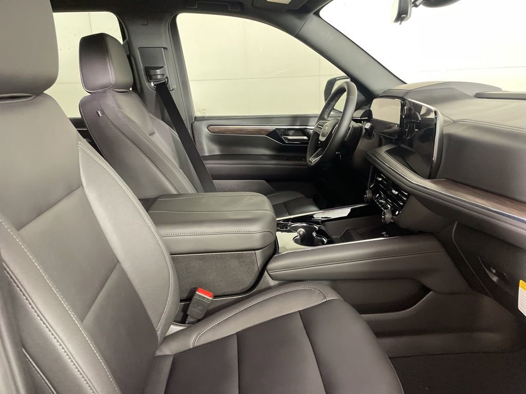 2025 Chevrolet Tahoe Z71 photo 13