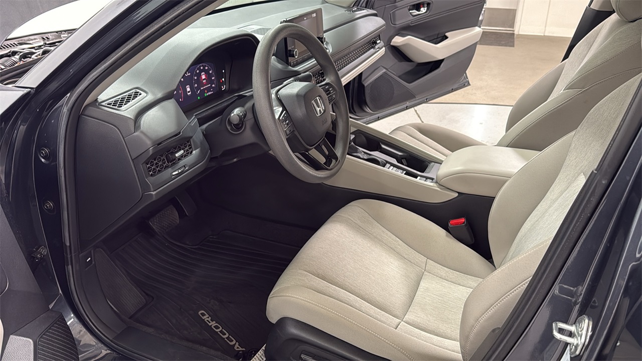 2023 Honda Accord EX photo 12
