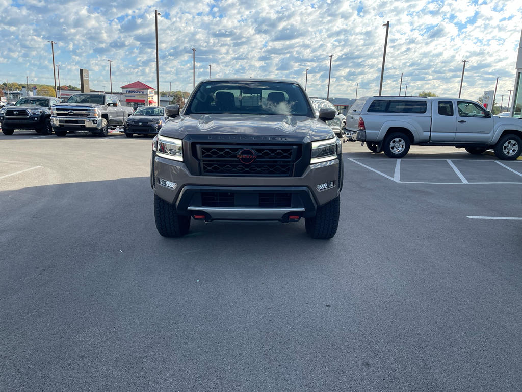 2023 Nissan Frontier PRO-4X photo 2