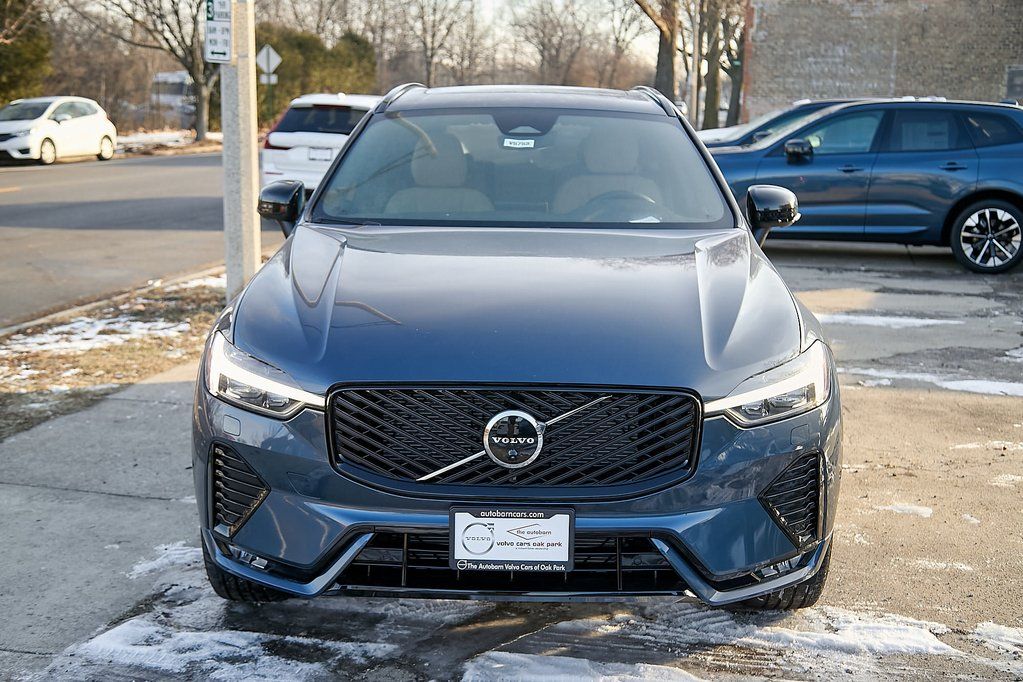 2026 VOLVO XC60 - Image 4