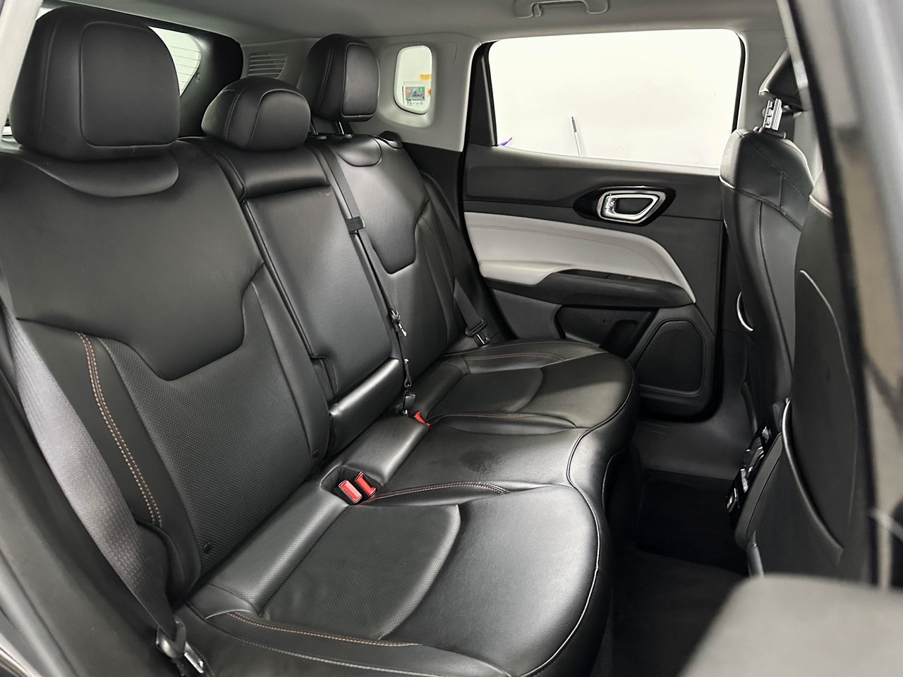 2022 Jeep Compass Limited photo 4
