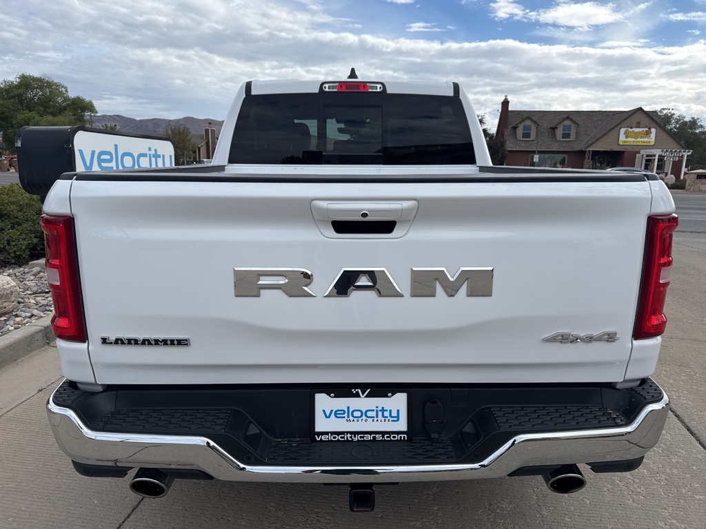 2025 Ram 1500 Laramie photo 3