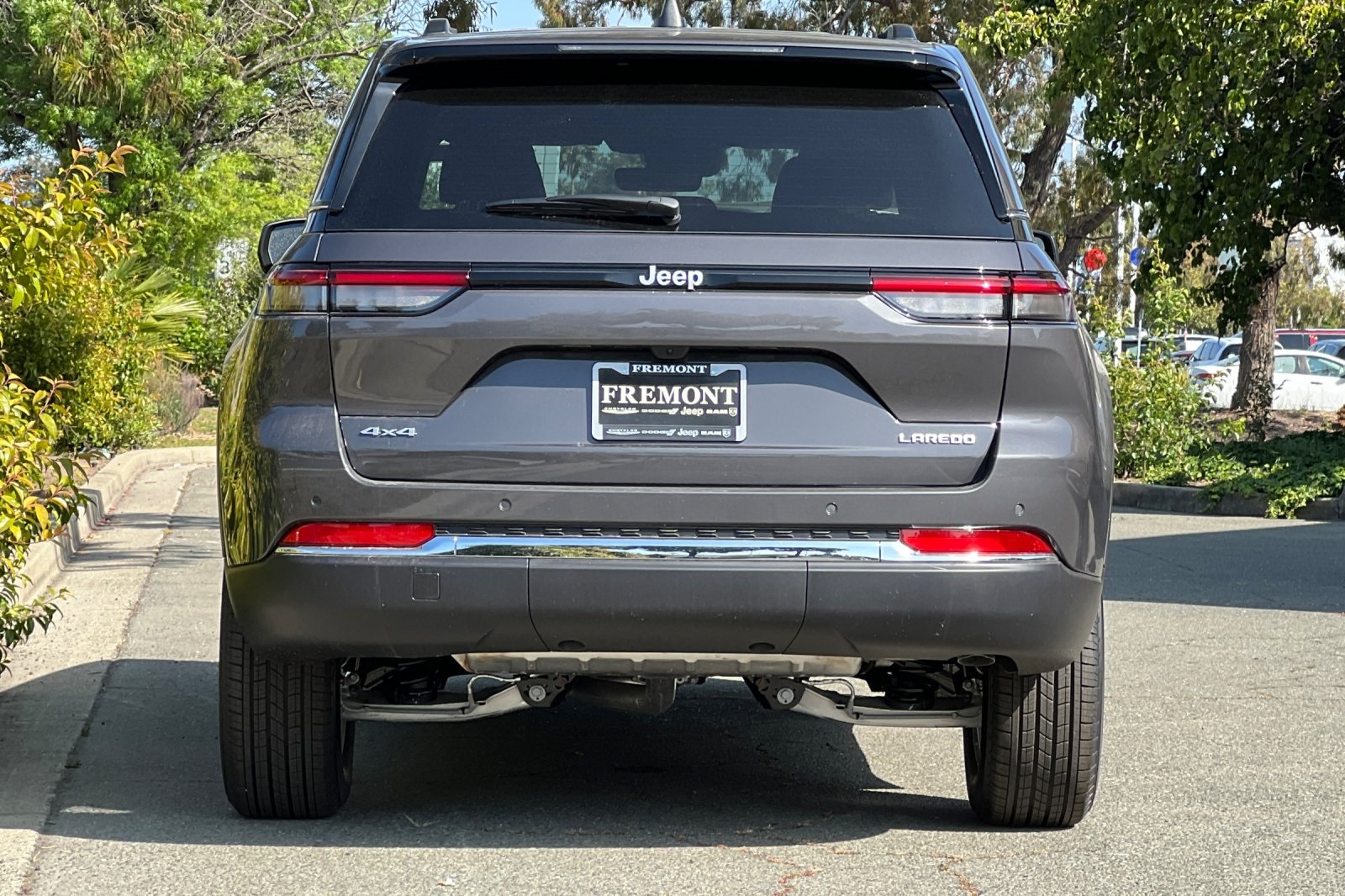 2025 Jeep Grand Cherokee Laredo X photo 4