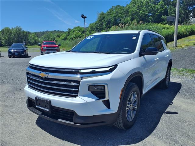 2024 Chevrolet Traverse photo 3