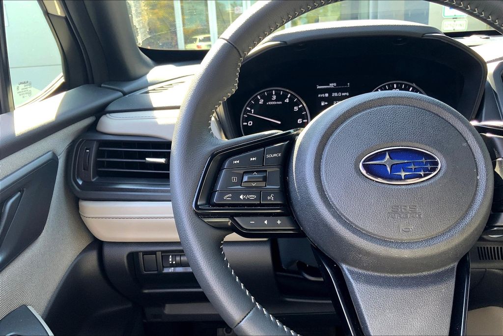 2025 Subaru Forester Premium Base photo 18