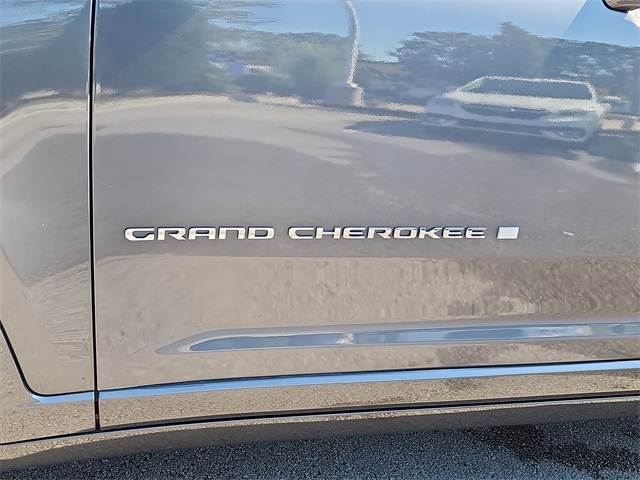 2021 Jeep Grand Cherokee Overland photo 10