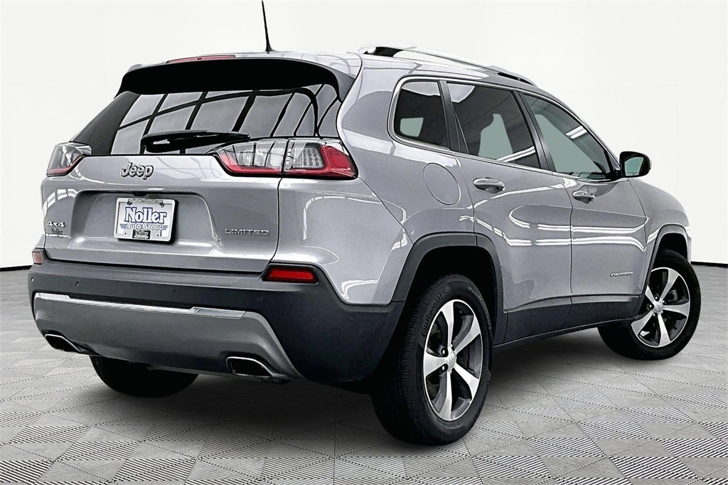 Used 2021 Jeep Cherokee Limited with VIN 1C4PJMDX1MD220076 for sale in Kansas City