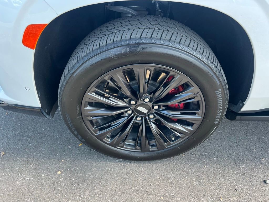 2023 Cadillac Escalade V-Series photo 11