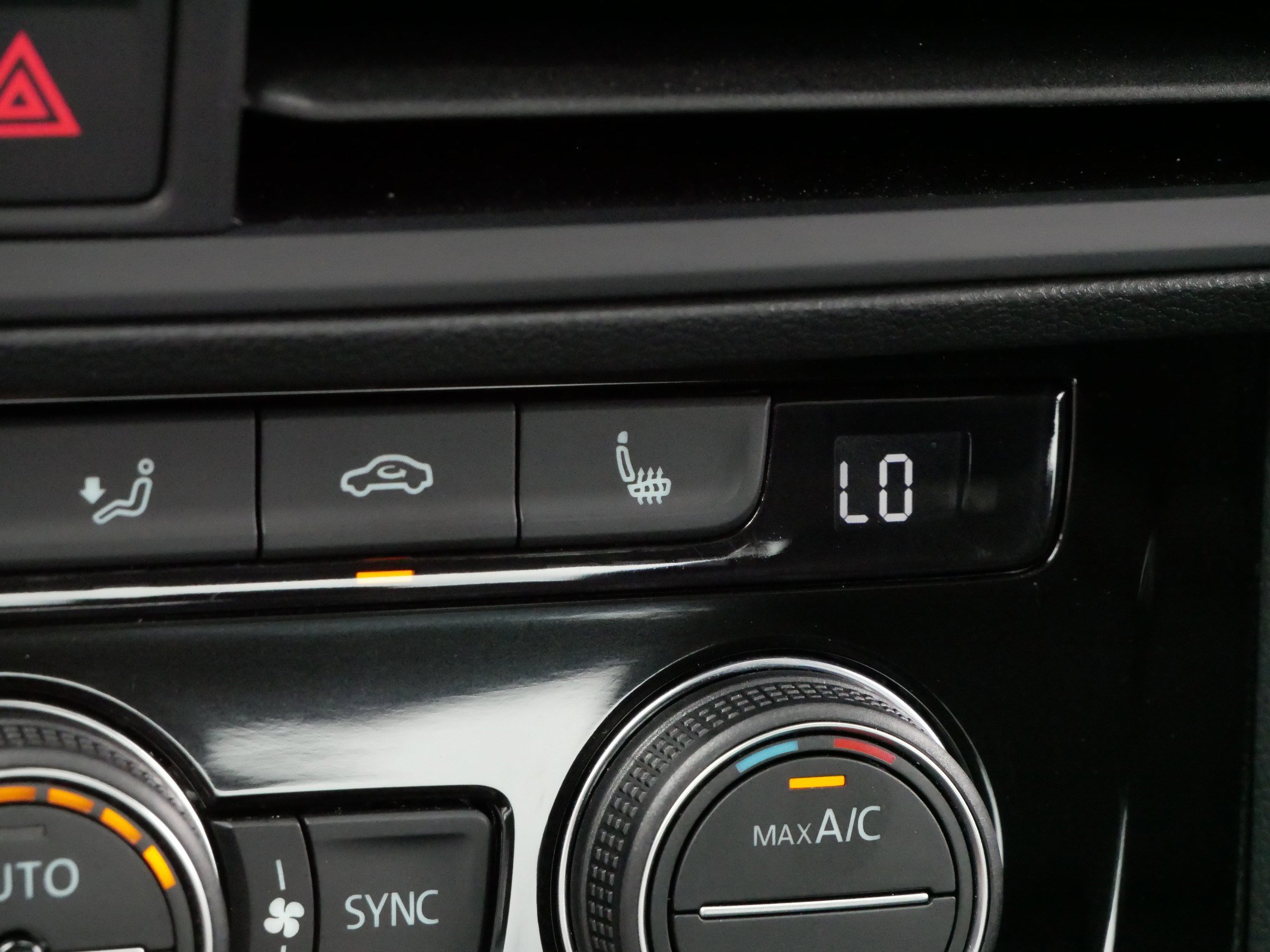 2024 Volkswagen Jetta SE photo 28