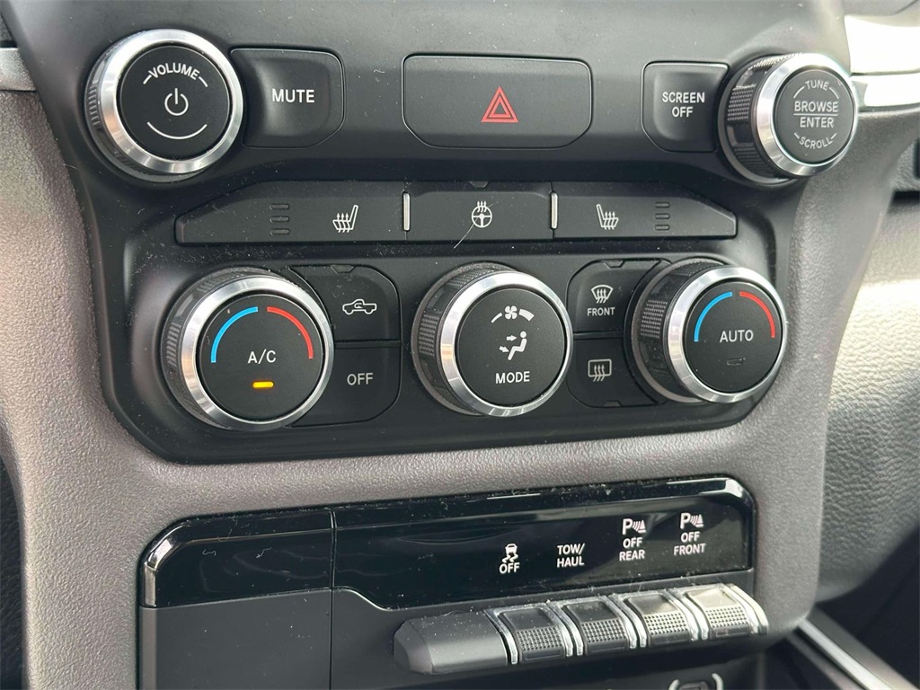 2020 Ram 1500 Big Horn Lone Star photo 26
