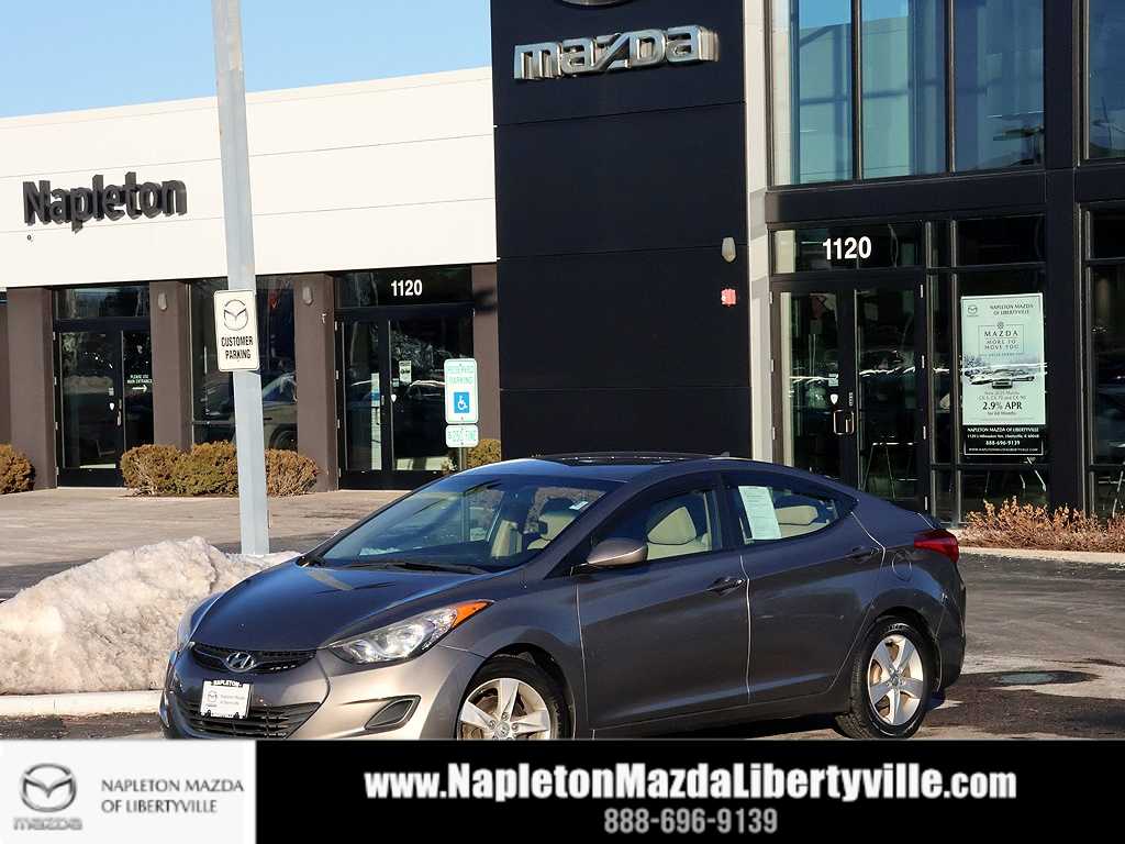 2013 Hyundai Elantra GLS's photo