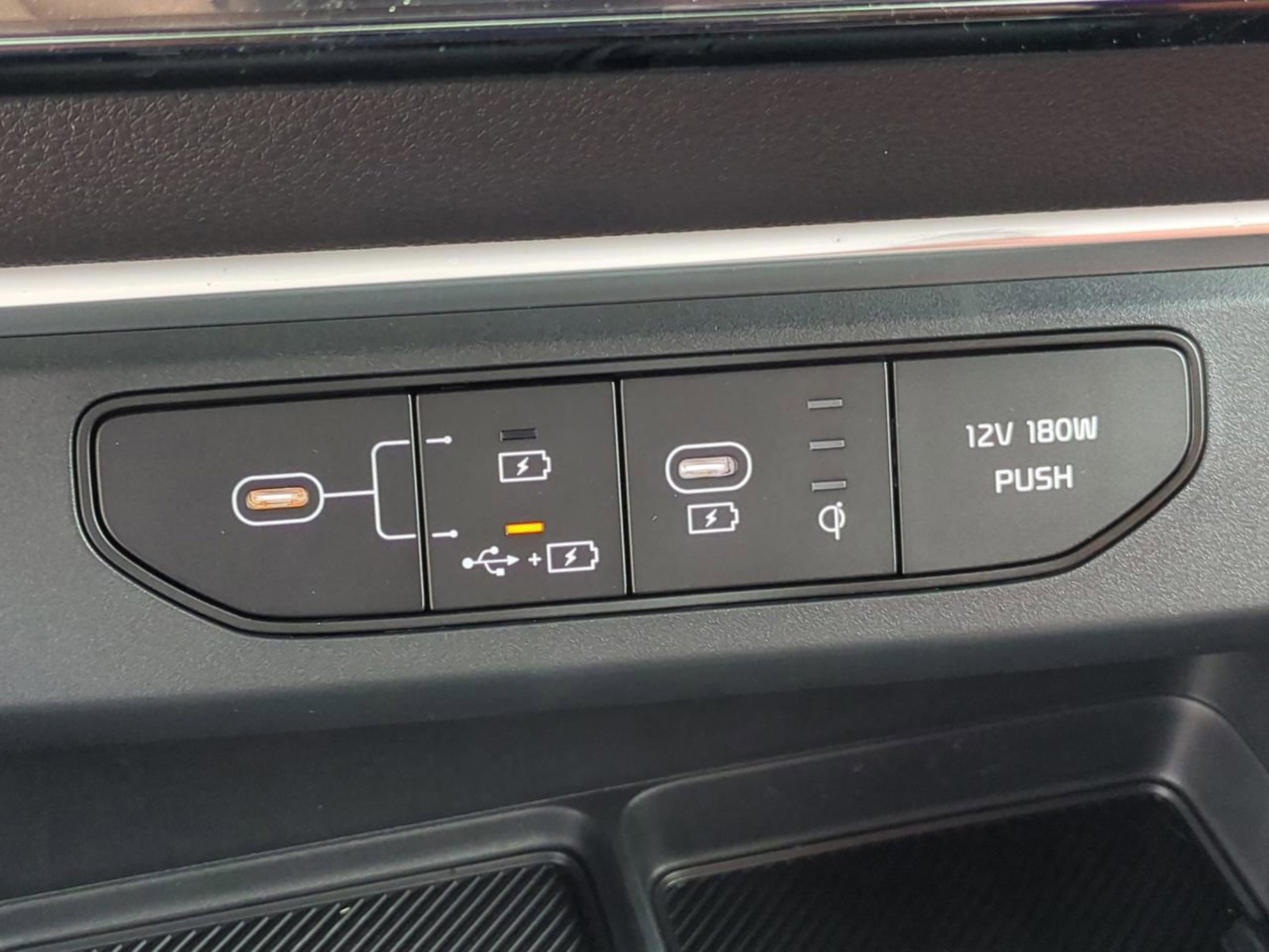 2026 Kia Carnival SX photo 17