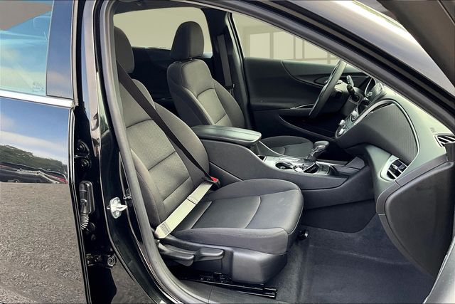 2024 Chevrolet Malibu 1LT photo 8