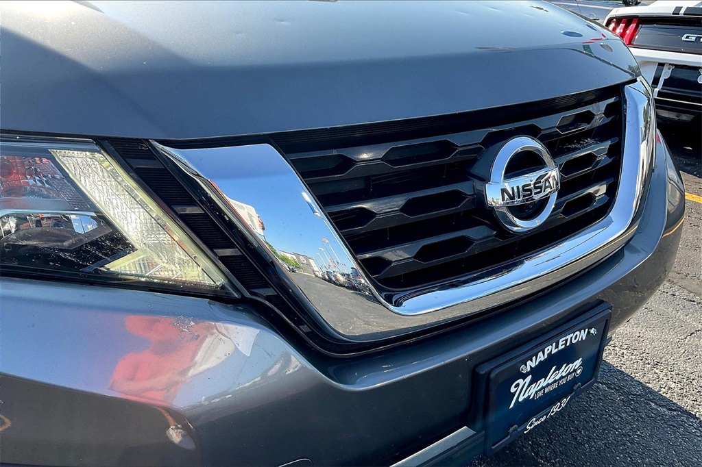 2019 Nissan Pathfinder SL photo 29