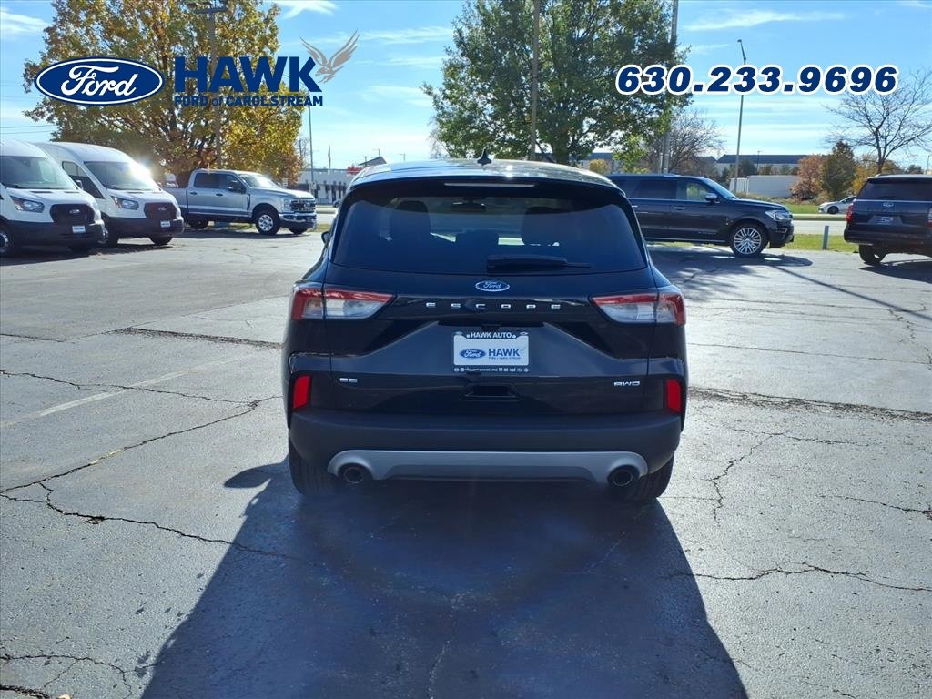 2022 Ford Escape SE photo 4