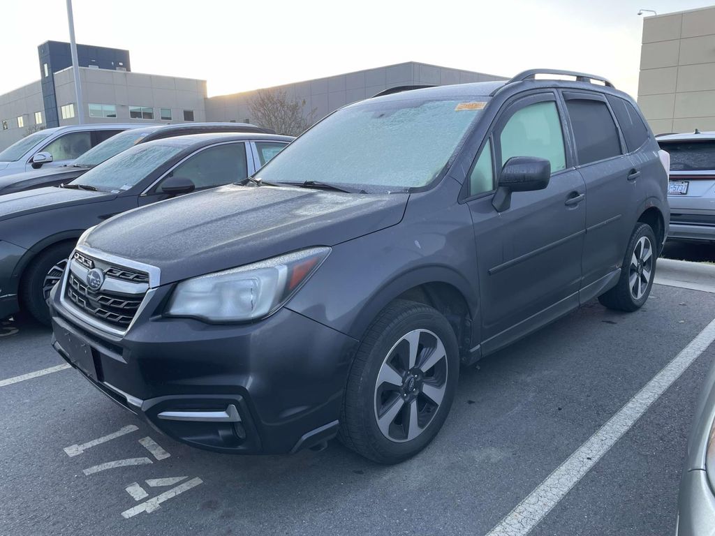 2018 Subaru Forester Premium photo 2