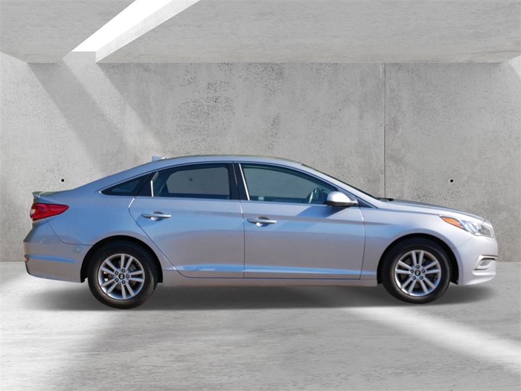 Used 2016 Hyundai Sonata SE with VIN 5NPE24AF6GH335545 for sale in White Bear Lake, Minnesota