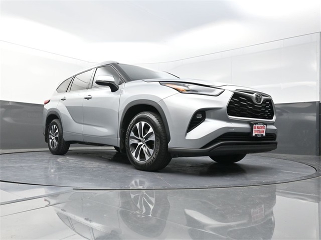 2022 Toyota Highlander XLE photo 26