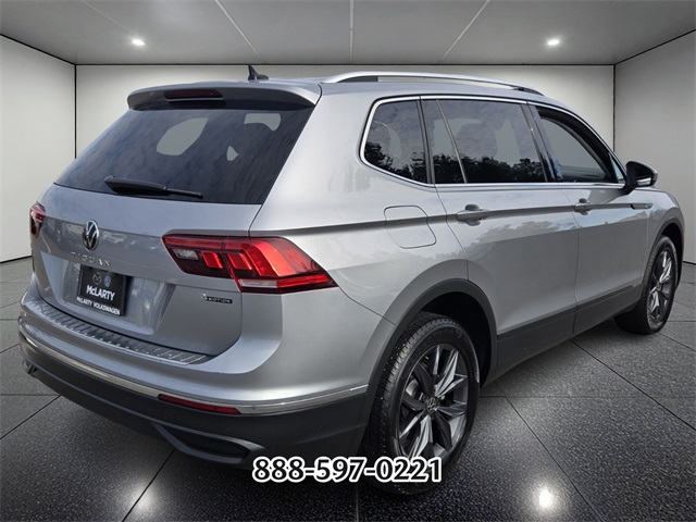 2022 Volkswagen Tiguan SE photo 2