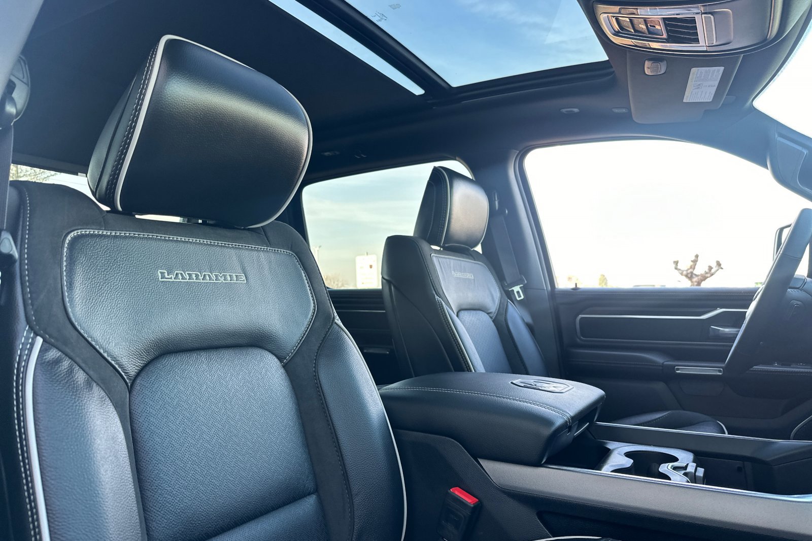 2025 Ram 1500 Laramie photo 13