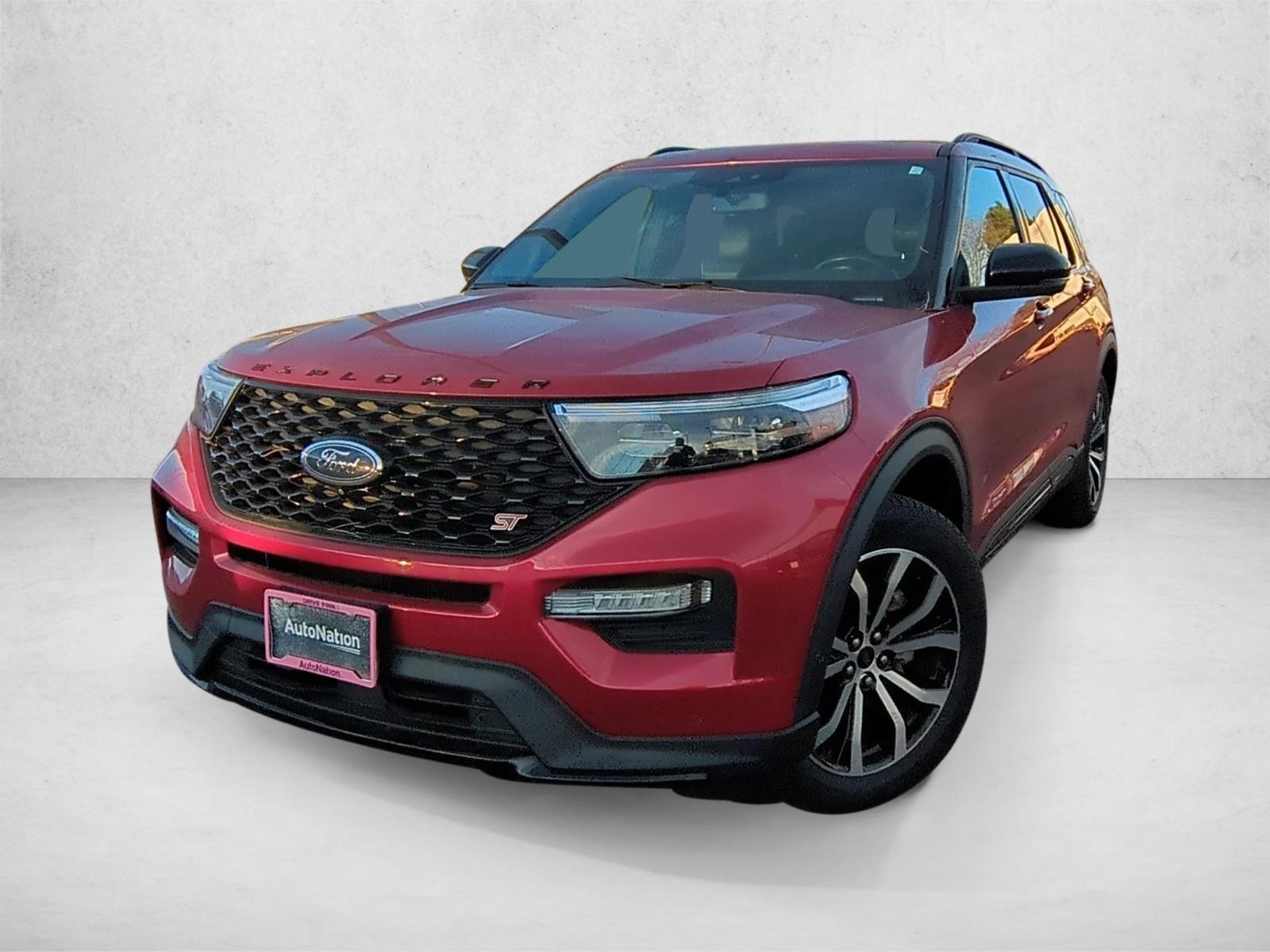 2021 Ford Explorer ST's photo