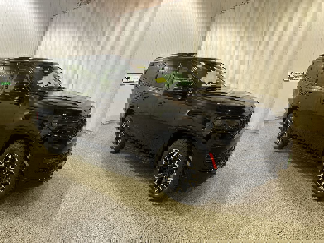 2025 Jeep Wagoneer Series II's photo