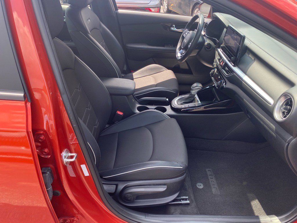 2022 Kia Forte GT-Line photo 25