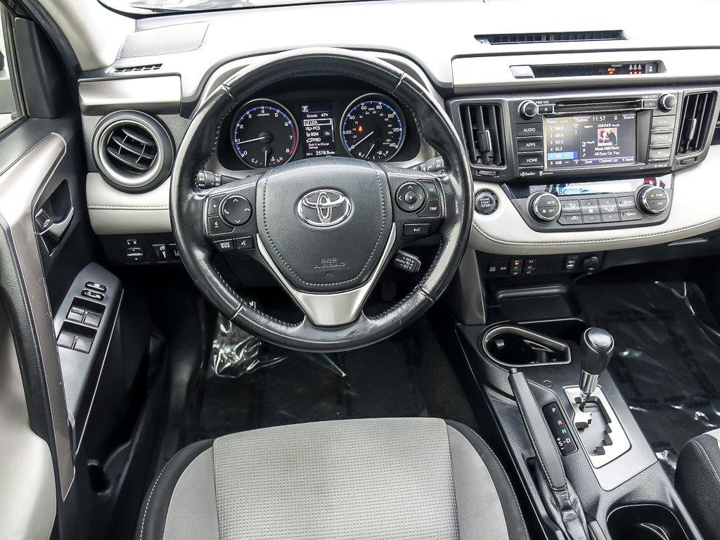 2018 TOYOTA RAV4 - Image 17