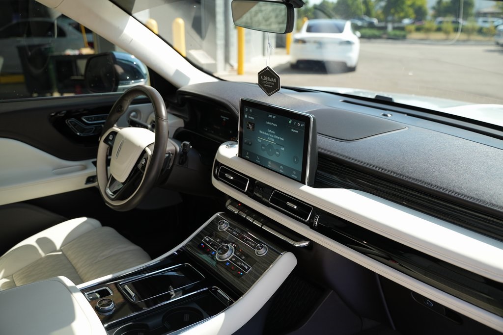 2022 Lincoln Aviator Black Label Grand Touring photo 12