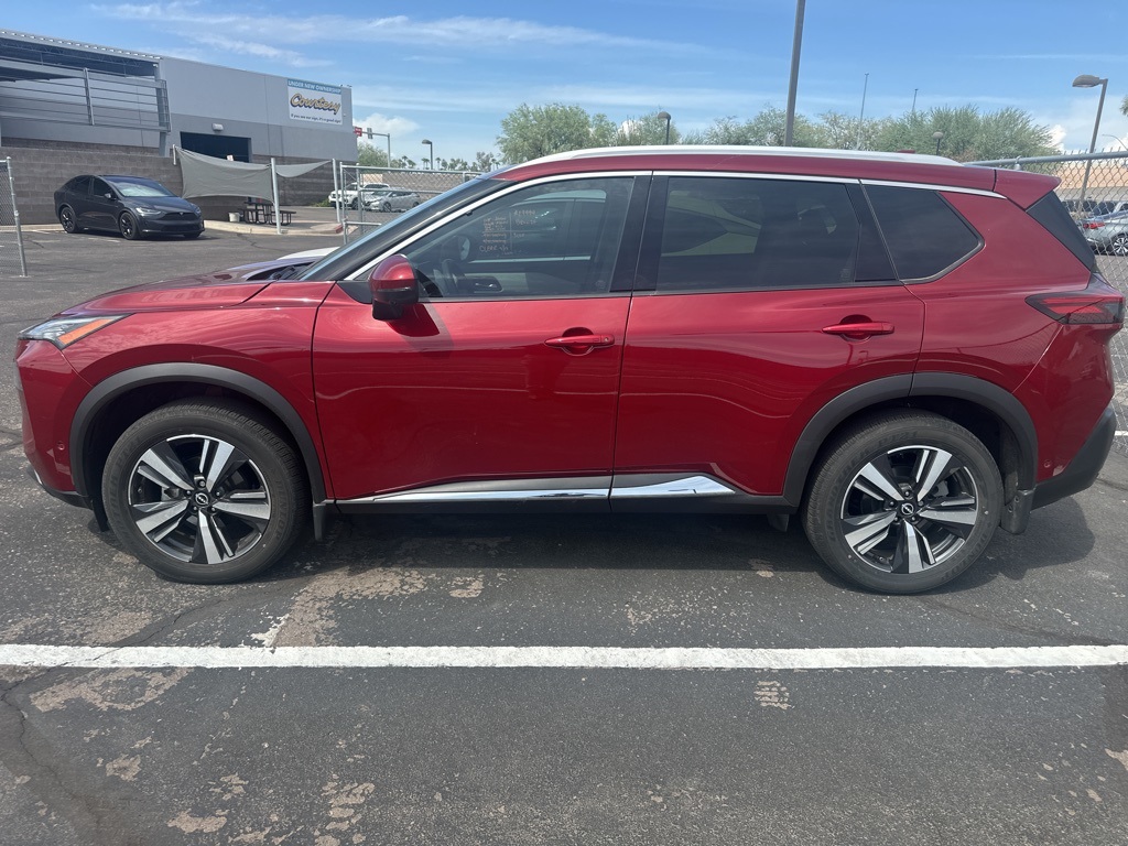 2023 Nissan Rogue SL photo 2