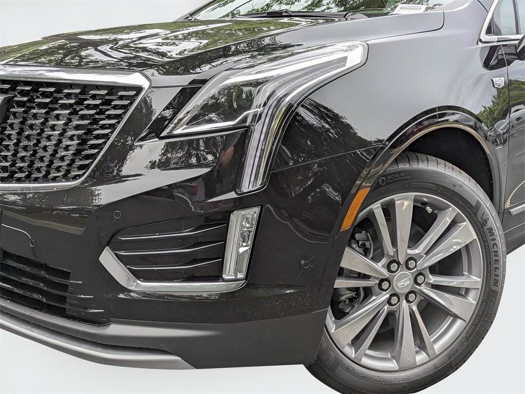 2025 Cadillac XT5 Premium Luxury photo 2