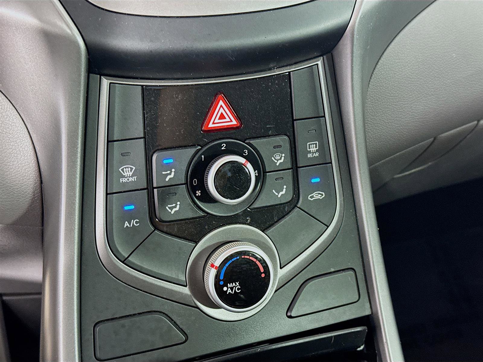 2015 Hyundai Elantra SE photo 16
