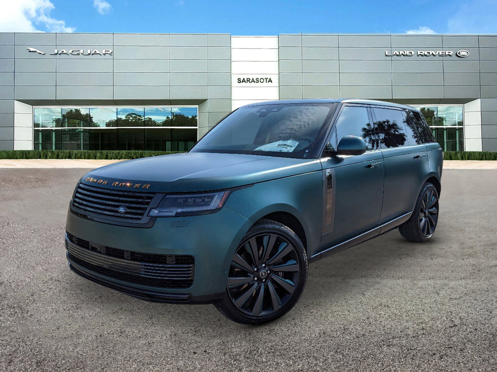 2025 Land Rover Range Rover SV's photo
