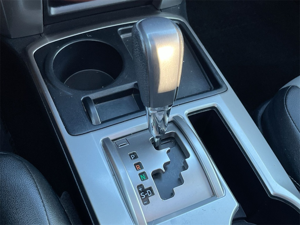2022 Toyota 4Runner SR5 Premium photo 16